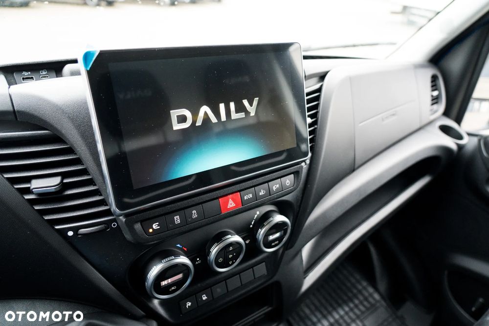 Iveco 35S18H V 3.0 Diesel 180 KM MT6 Furgon L4H2 - 25