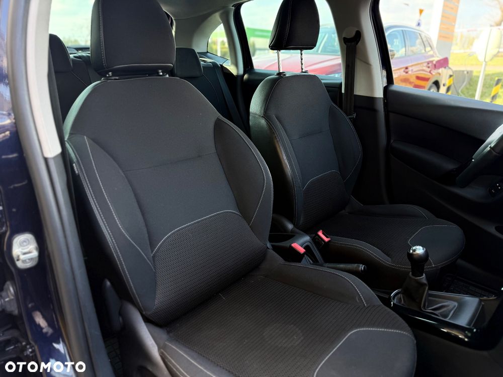 Citroën C3 Pure Tech (VTi) 82 Exclusive - 26