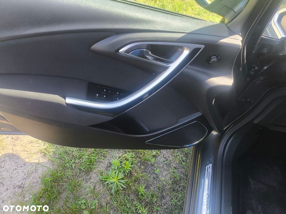 Opel Astra 2.0 CDTI DPF Cosmo - 6