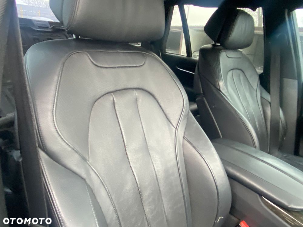 BMW X5 xDrive50i Sport-Aut - 24