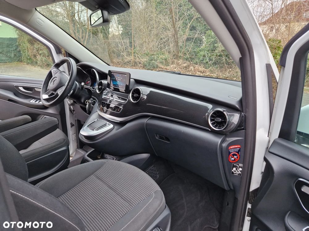 Mercedes-Benz Klasa V 220 d lang 9G-TRONIC - 16