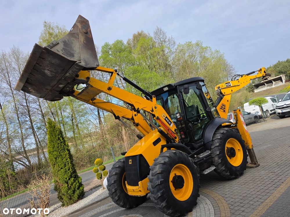 JCB 4CX / Szybkozłącze przód i tył - 12