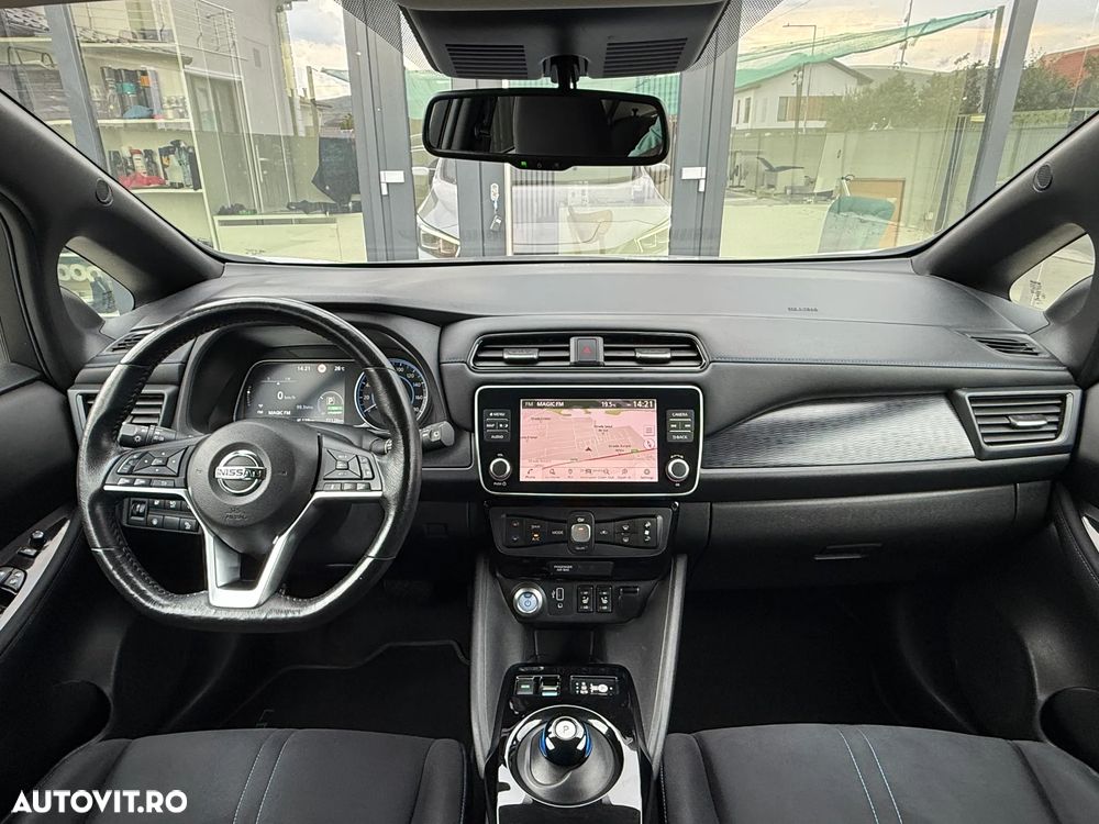 Nissan LEAF 62 kWh e+ N-Connecta - 12
