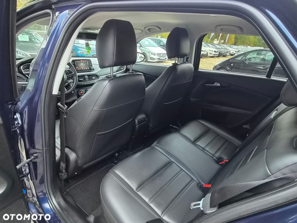 Fiat Tipo 1.6 MultiJet DCT Easy - 29