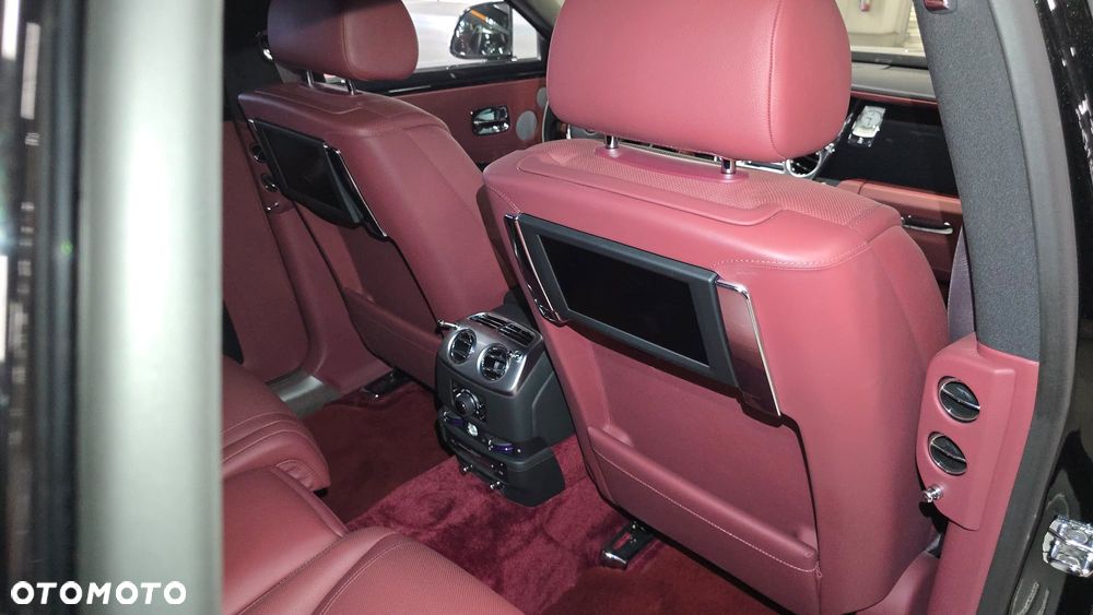 Rolls-Royce Ghost Standard - 11
