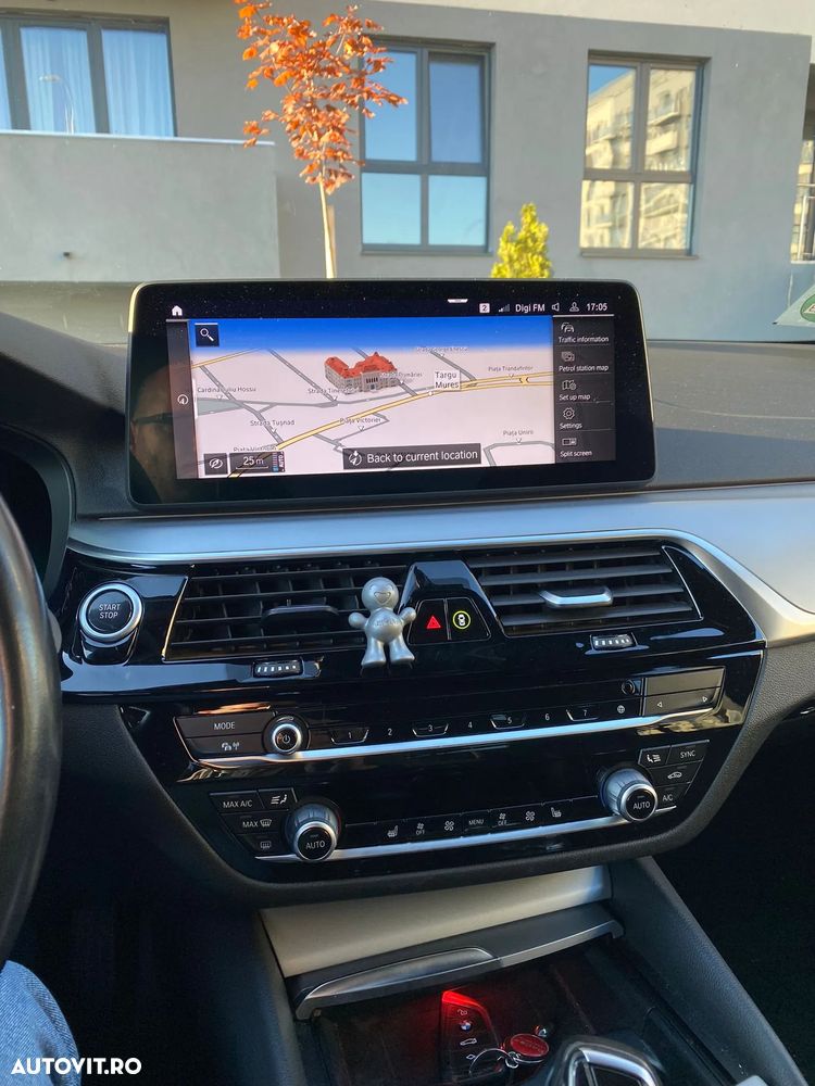 BMW Seria 5 530e Aut. - 12