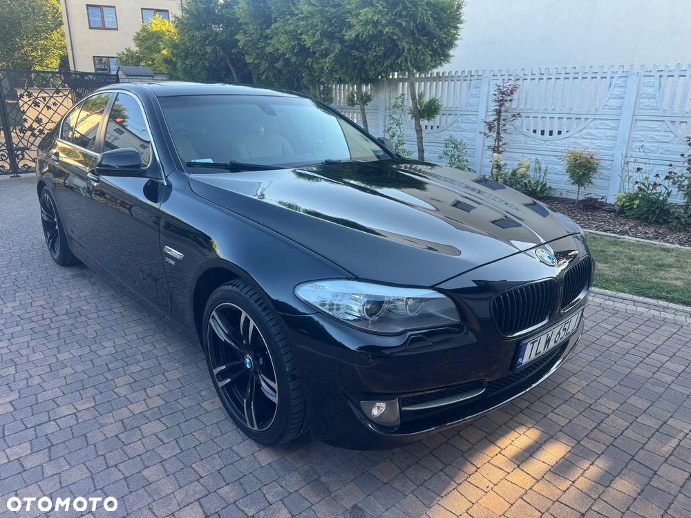 BMW Seria 5 528i xDrive - 13