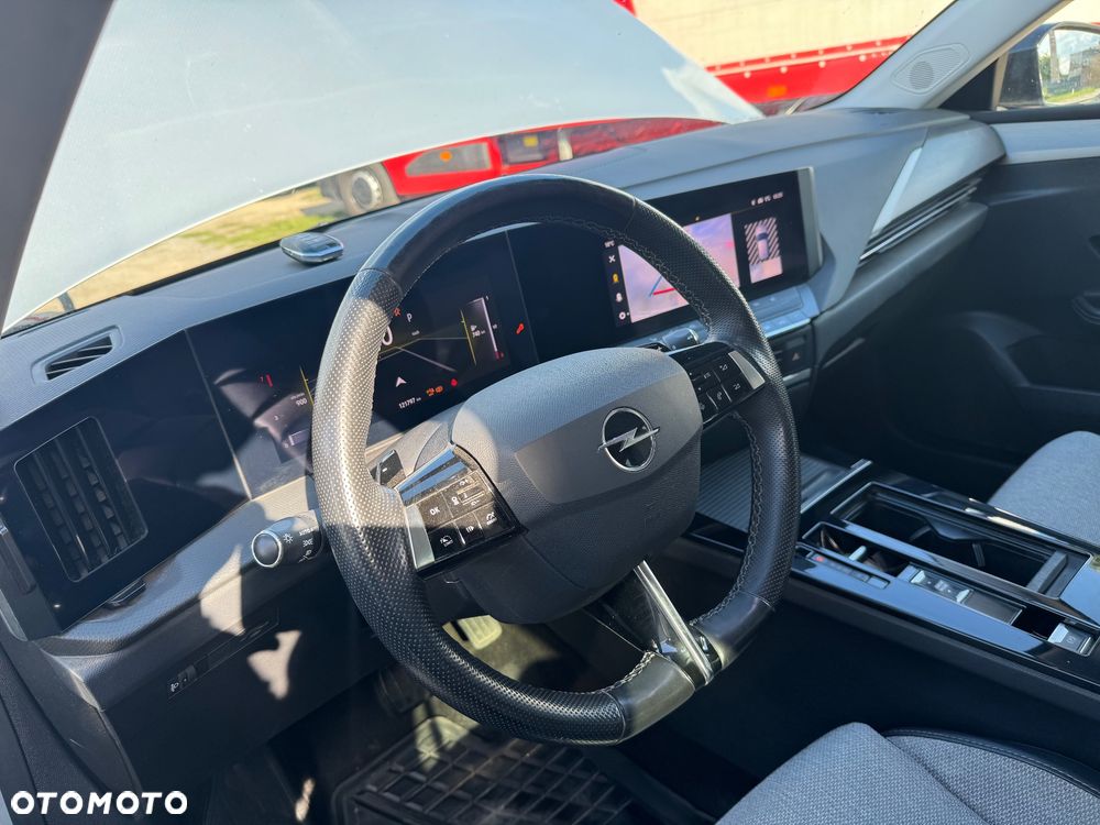 Opel Astra 1.2 T Elegance S&S - 6