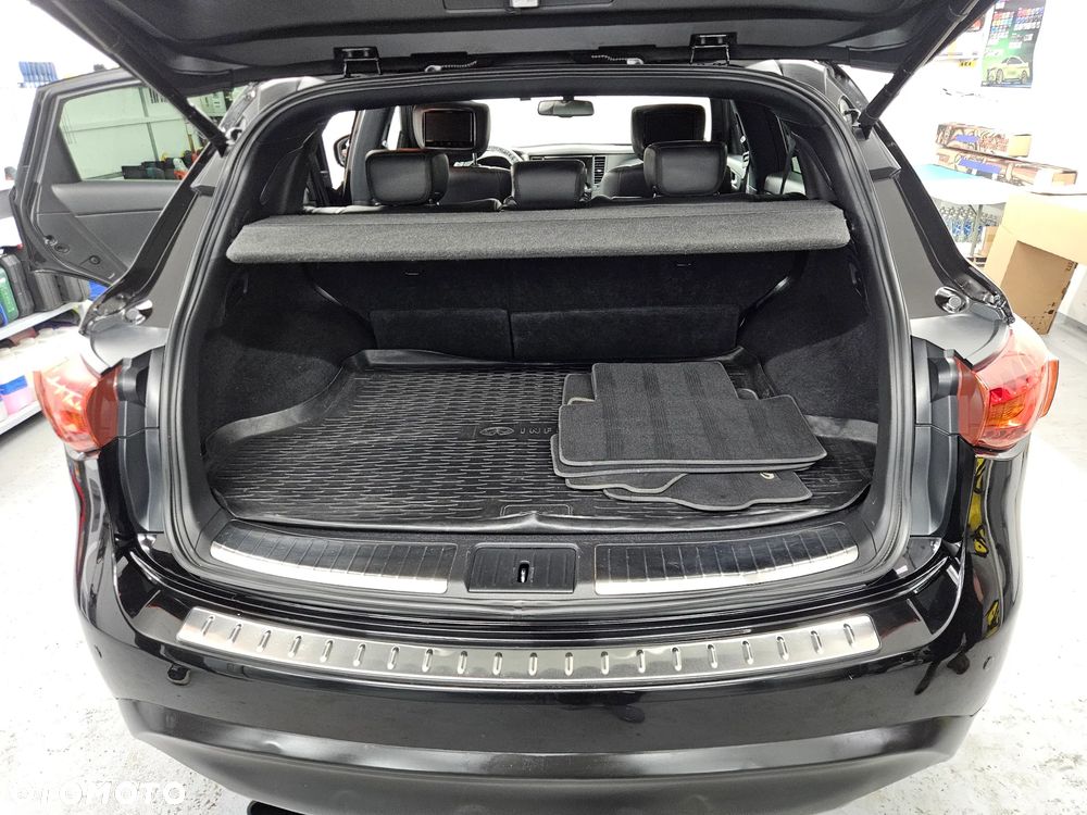 Infiniti QX70 - 19