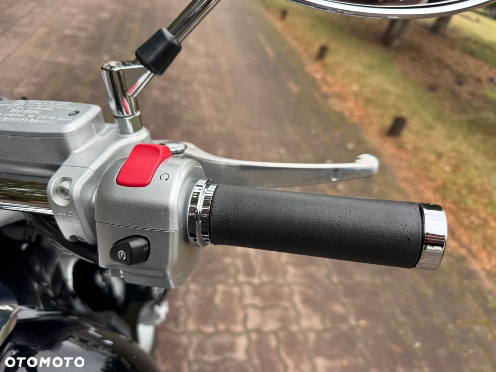 Suzuki Intruder - 20