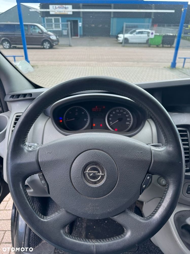 Opel Vivaro - 12