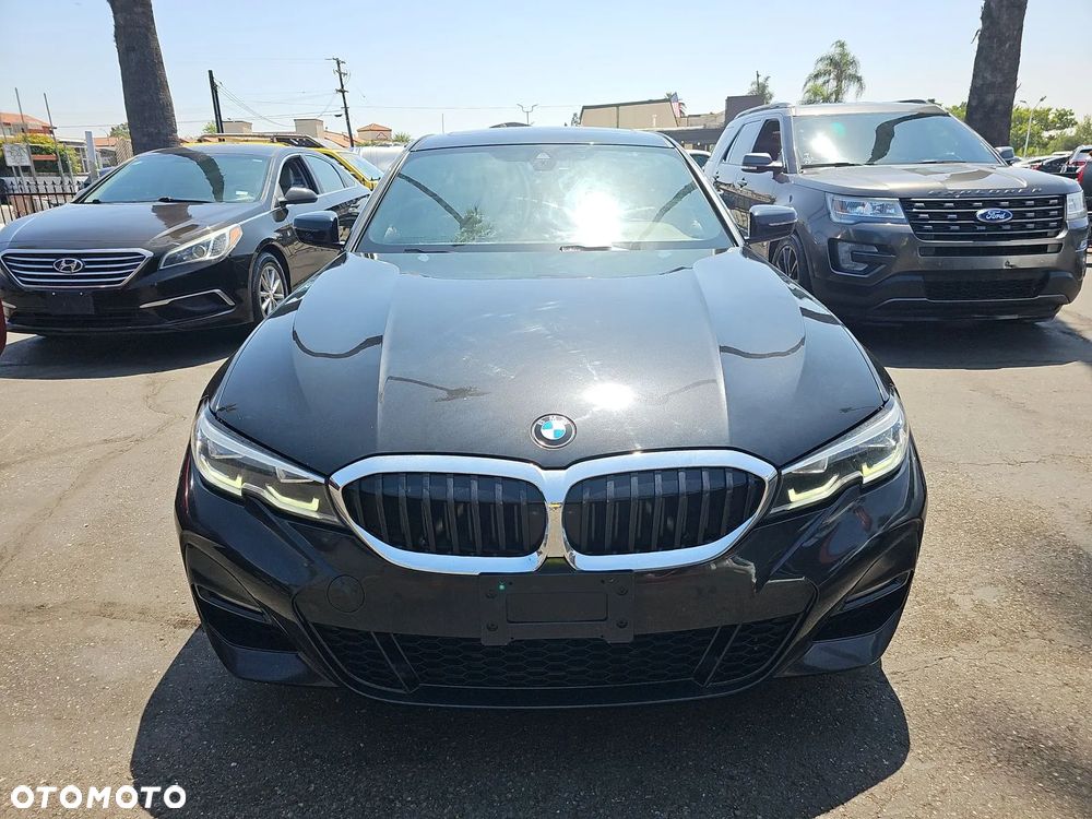 BMW Seria 3 330i M Sport - 3