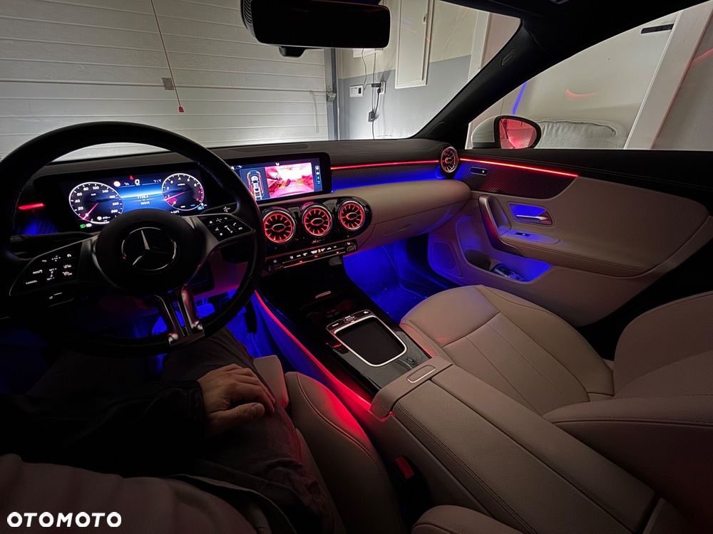 Mercedes-Benz CLA 180 mHEV 7G-DCT - 25