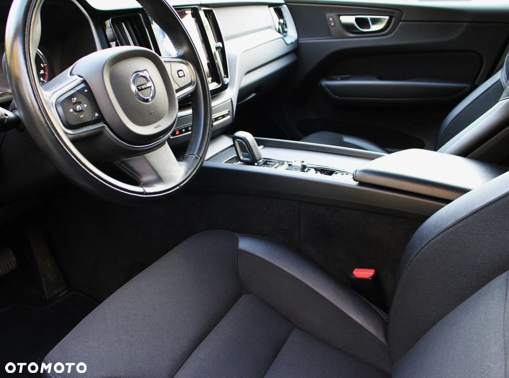 Volvo XC 60 B4 D Geartronic Momentum Pro - 18