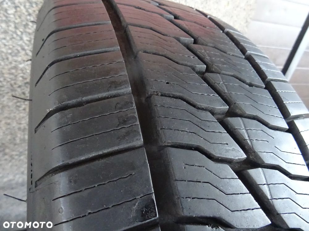 215/65/R16C 104/102T Firesone Vanhawk Multiseason - 3