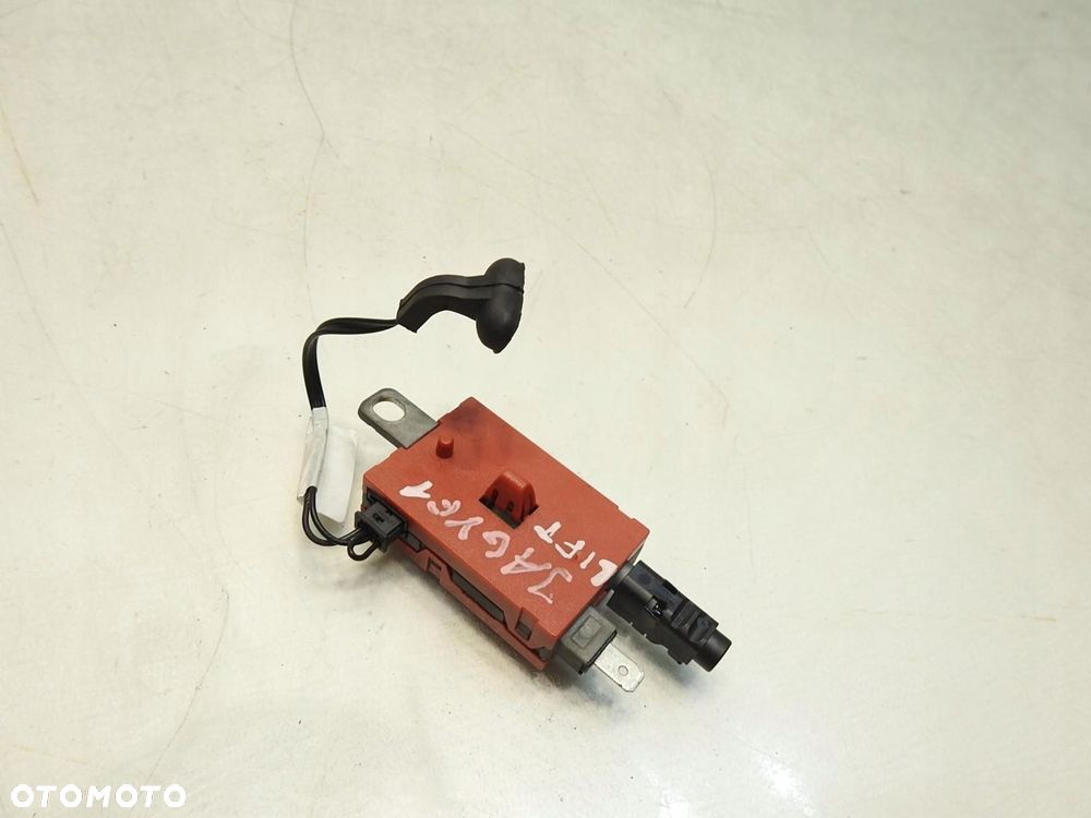 WZMACNIACZ ANTENY JAGUAR XF X250 CX23-18C847-AA - 6