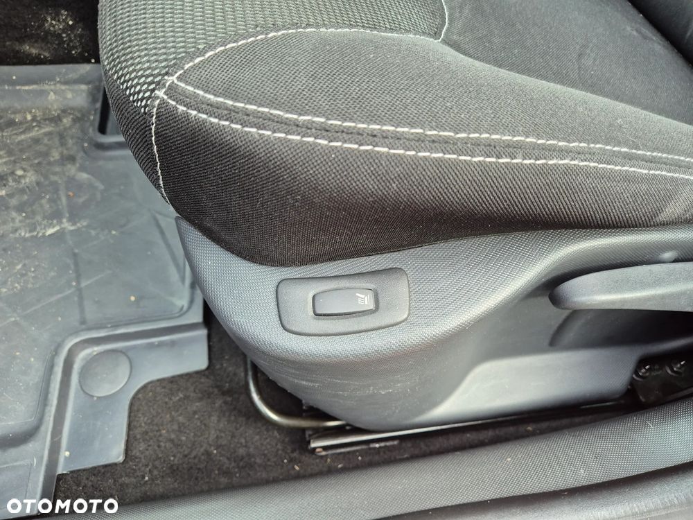 Renault Clio 1.2 16V 75 Experience - 12