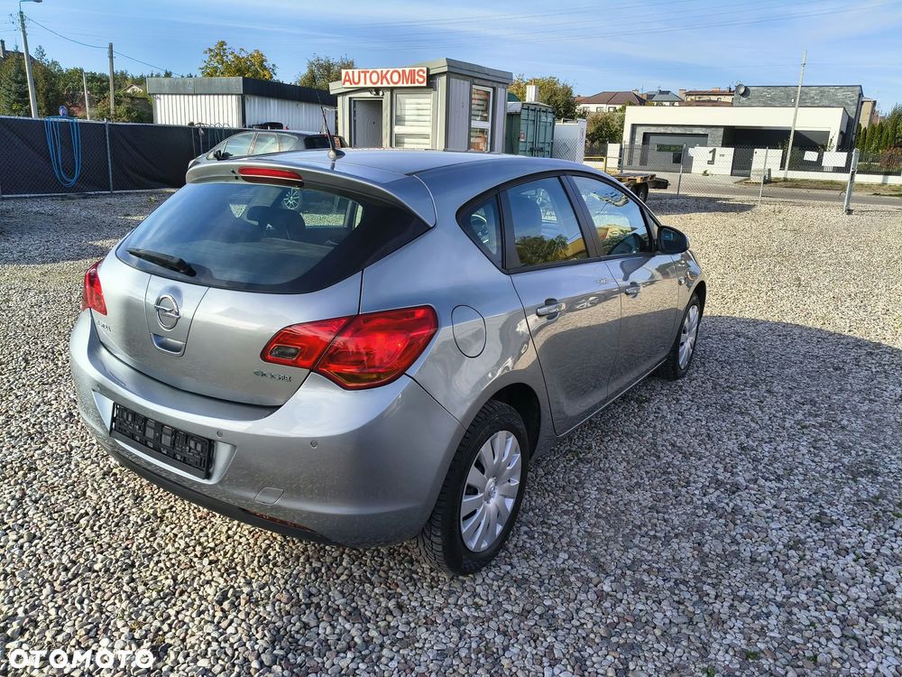 Opel Astra 1.4 Selection - 6