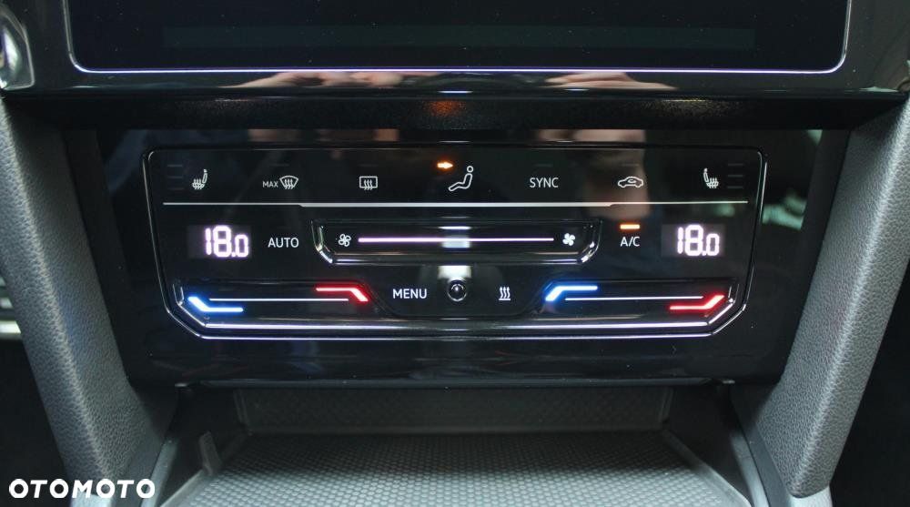 Volkswagen Passat - 30