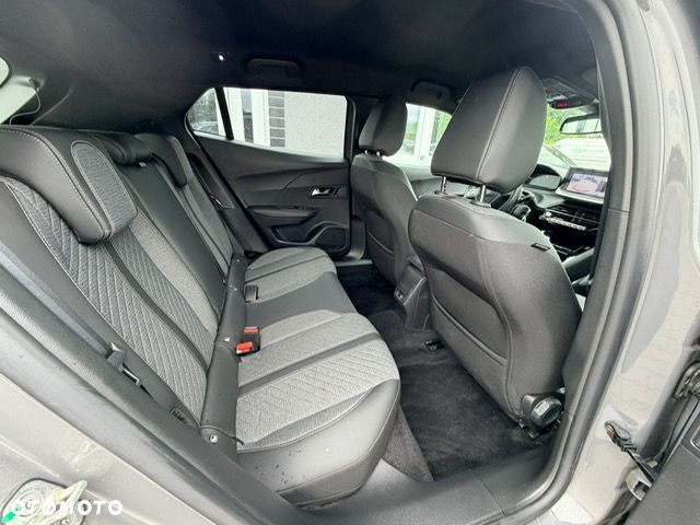 Peugeot 2008 PureTech 130 EAT8 Allure Pack - 12