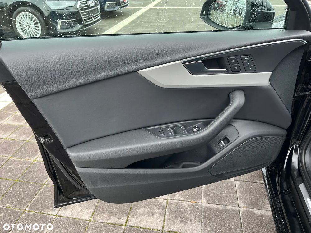 Audi A4 Avant 35 TFSI S tronic - 13