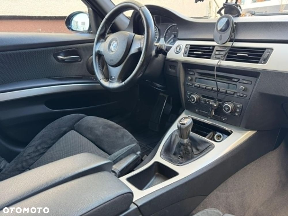 BMW Seria 3 318i - 19