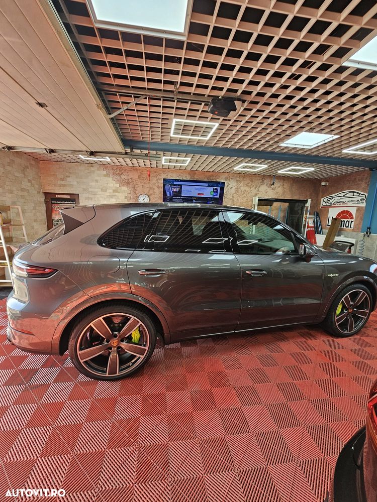 Porsche Cayenne Turbo S E-Hybrid Tiptronic S - 26