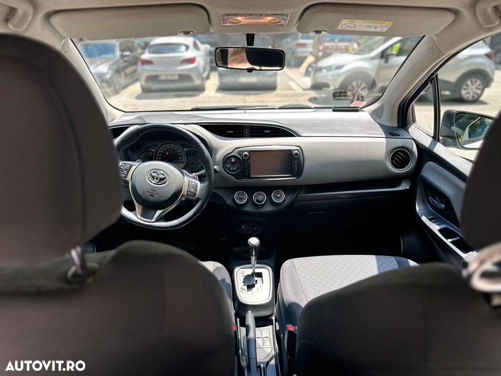 Toyota Yaris 1.33 L Dual VVT-i 5D Multidrive S Luna - 6