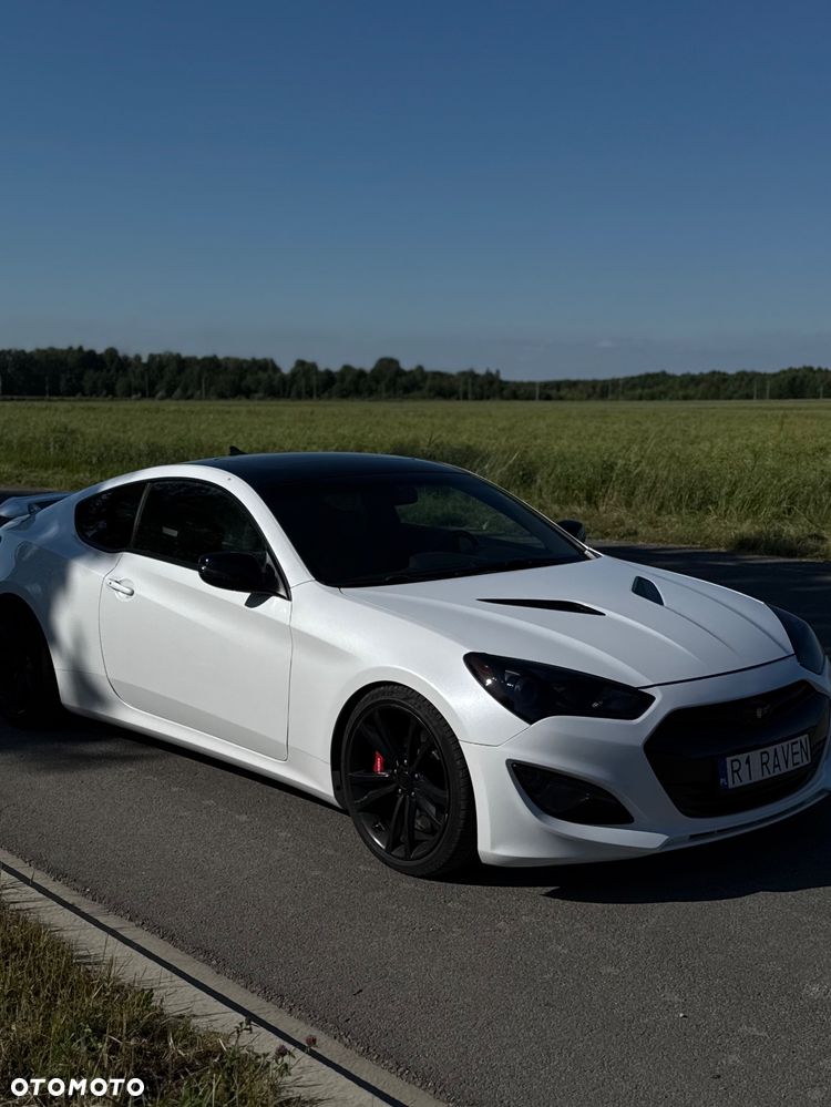 Hyundai Genesis Coupe 3.8 V6 Executive - 15