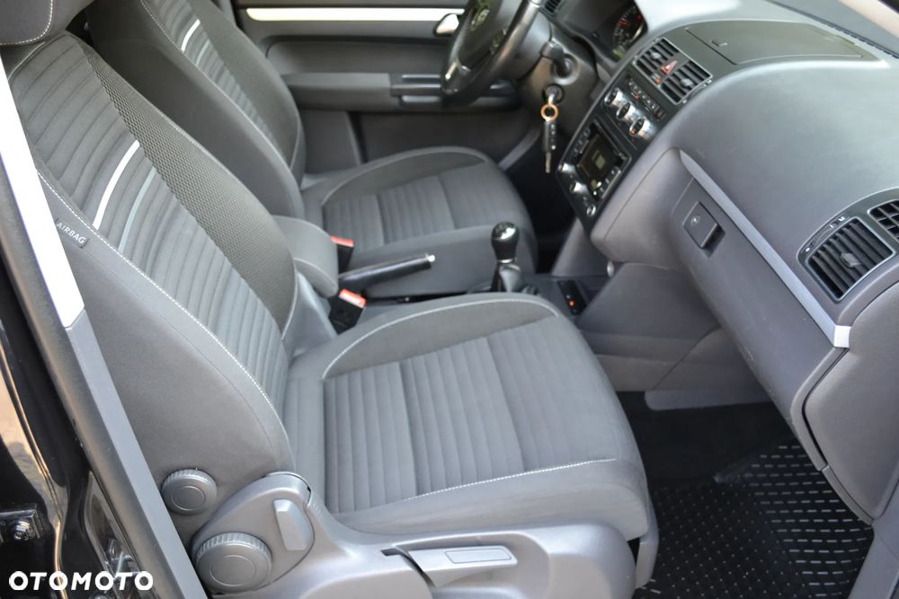 Volkswagen Touran 1.6 TDI DPF Cup - 25