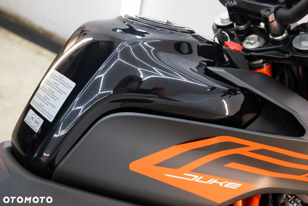 KTM Duke 125 - 22