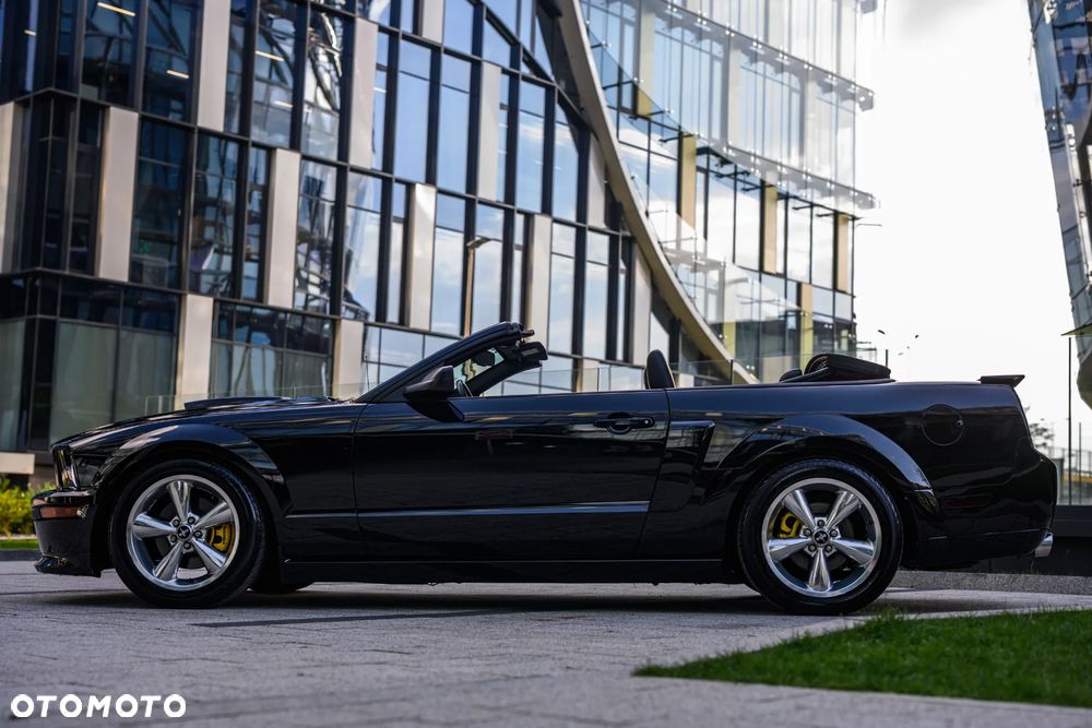 Ford Mustang 4.6 V8 GT Premium - 26