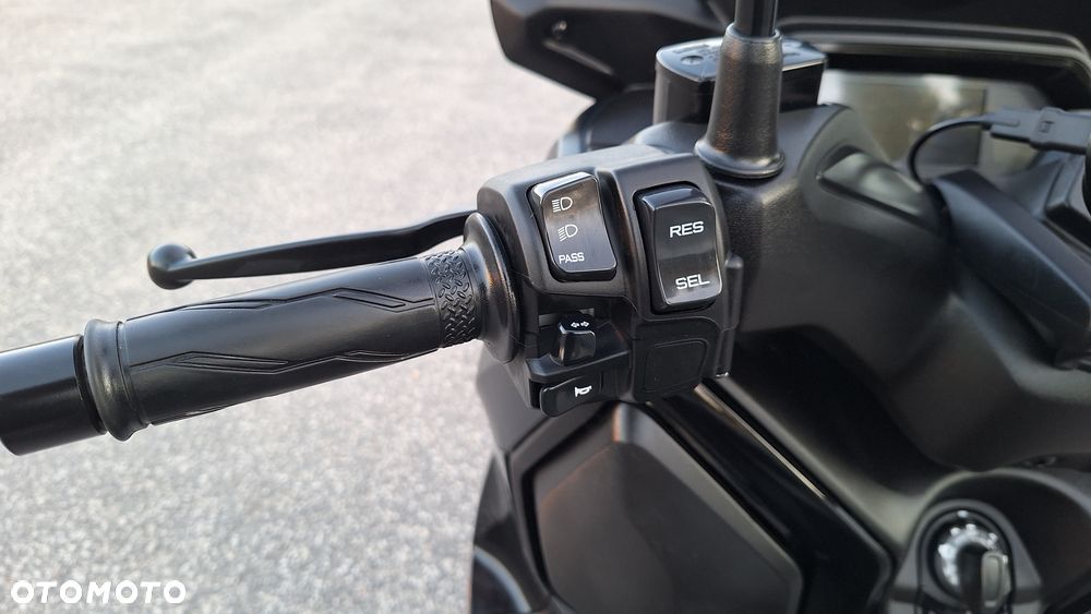 Yamaha X-max - 28