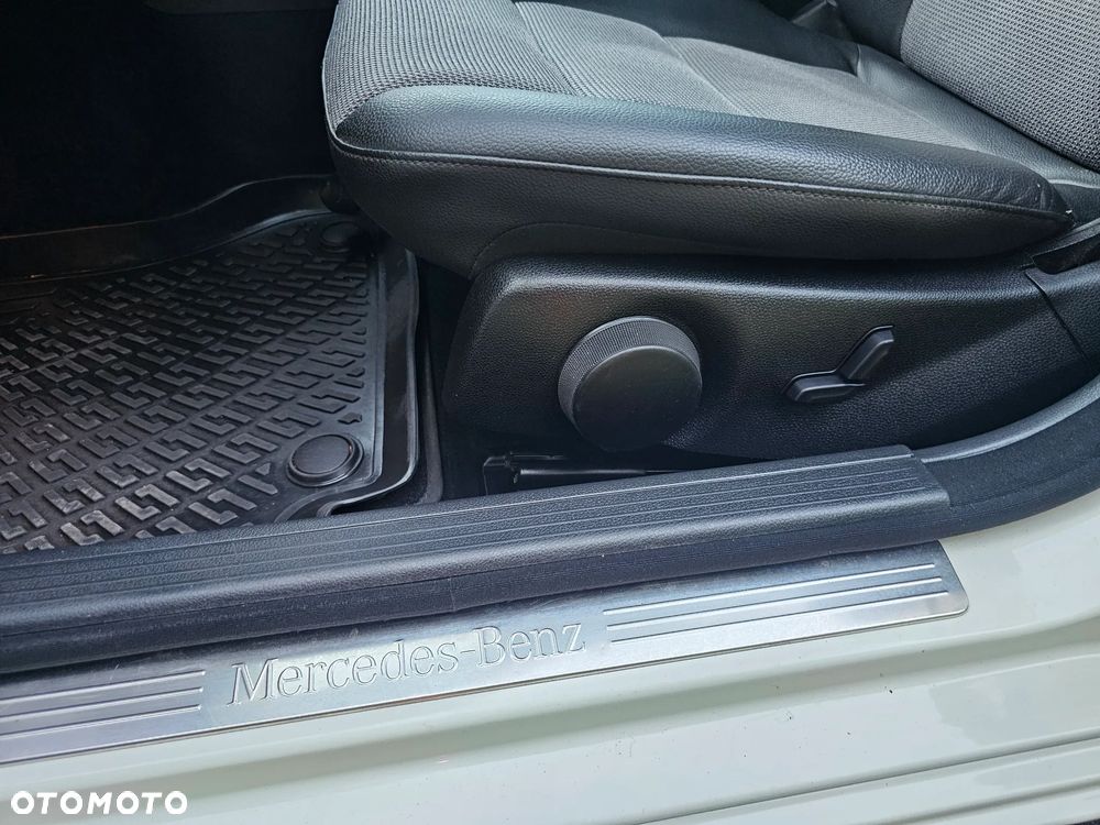 Mercedes-Benz Klasa C 200 7G-TRONIC Avantgarde Edition - 27
