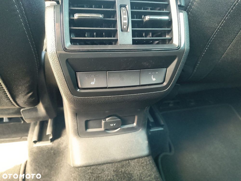 Skoda Karoq 1.5 TSI ACT Sportline DSG - 28