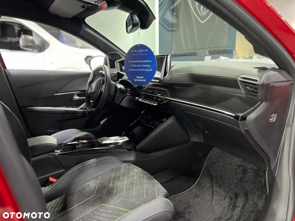 Peugeot 208 e-208 51kWh GT - 14