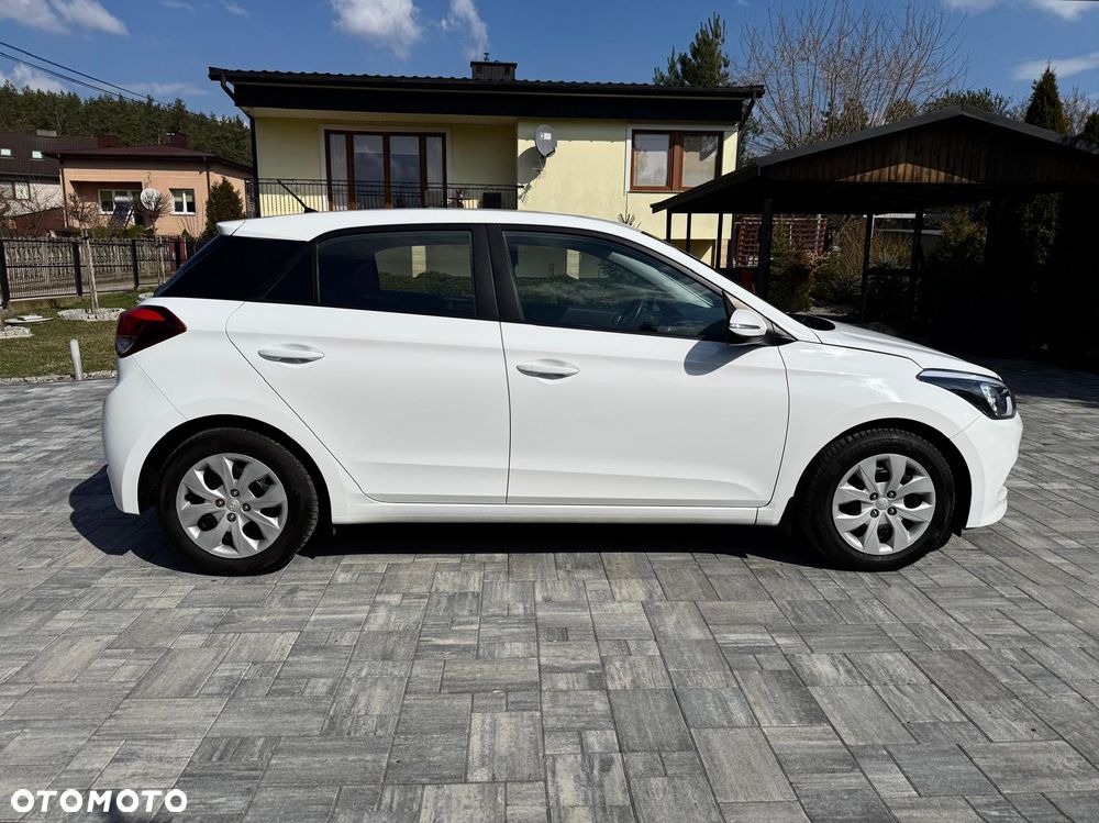 Hyundai i20 blue 1.2 Classic - 7