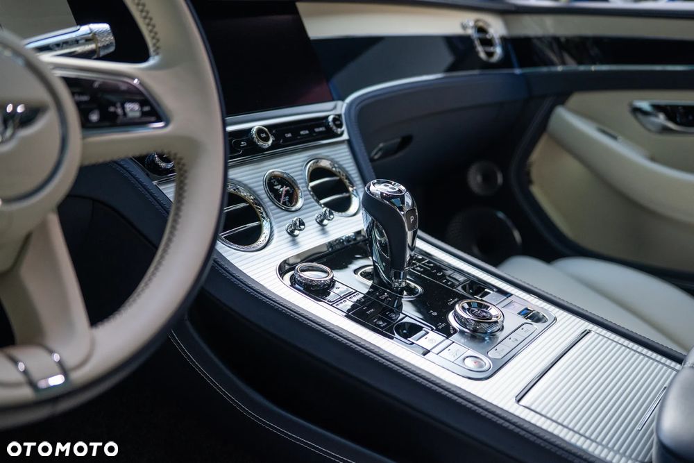 Bentley Continental GT - 16