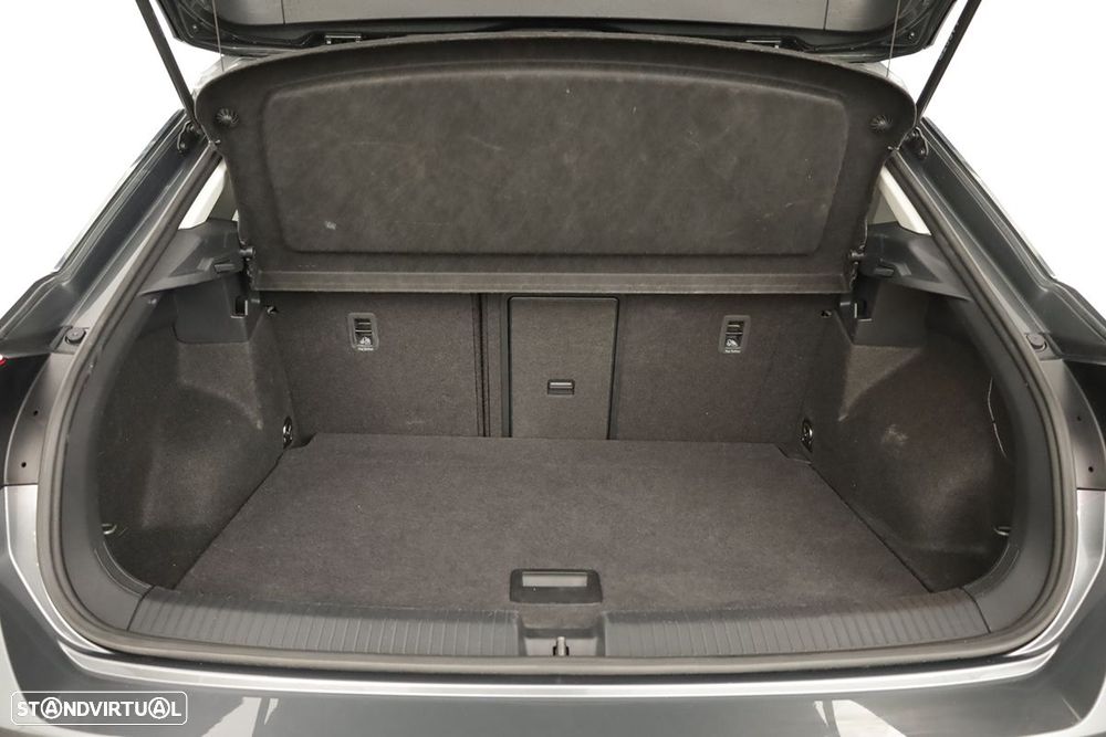 VW T-Roc 1.5 TSI Urban DSG - 23