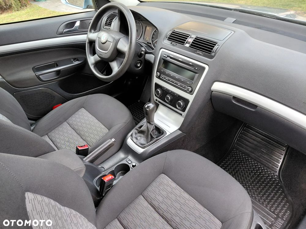 Skoda Octavia 1.6 Team Edition - 11