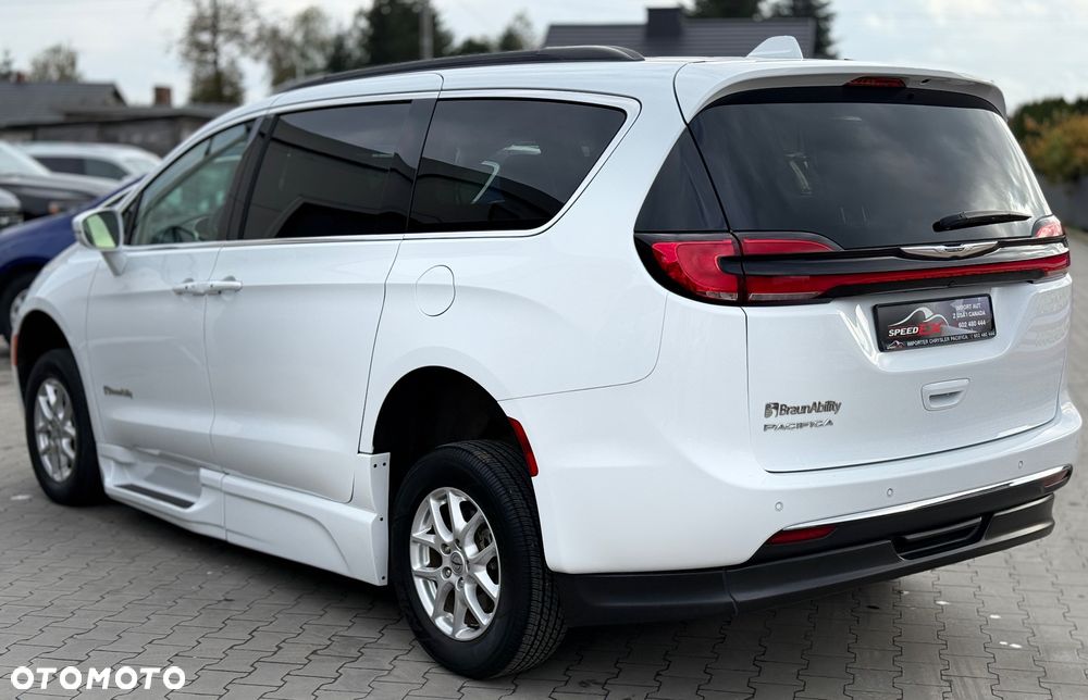 Chrysler Pacifica - 9