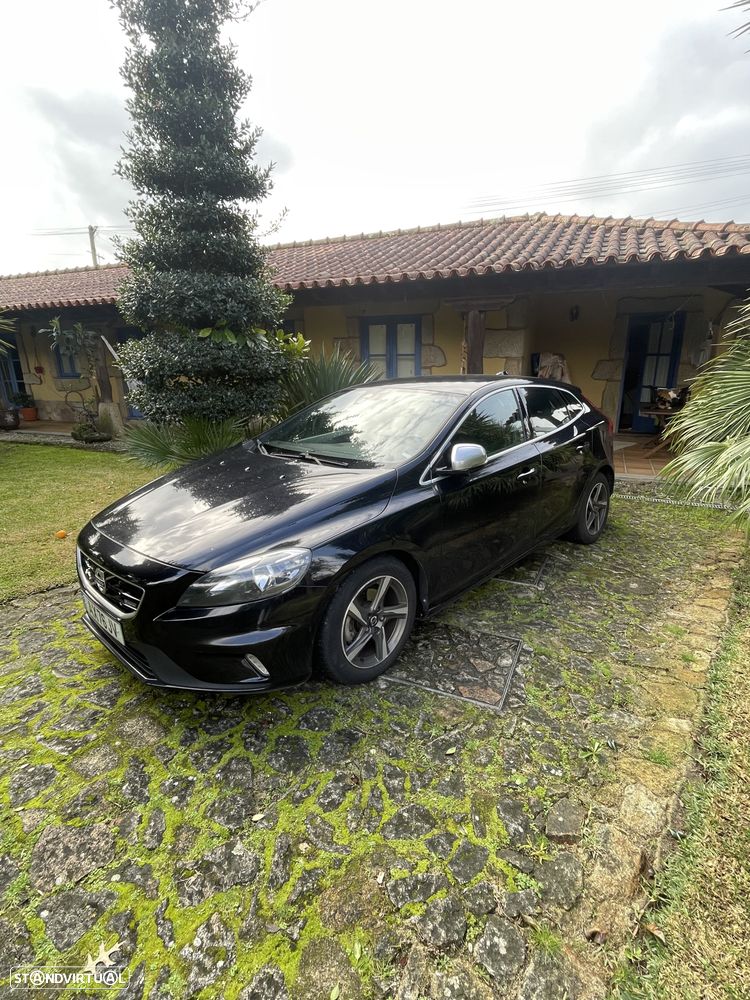 Volvo V40 D2 R Design - 1