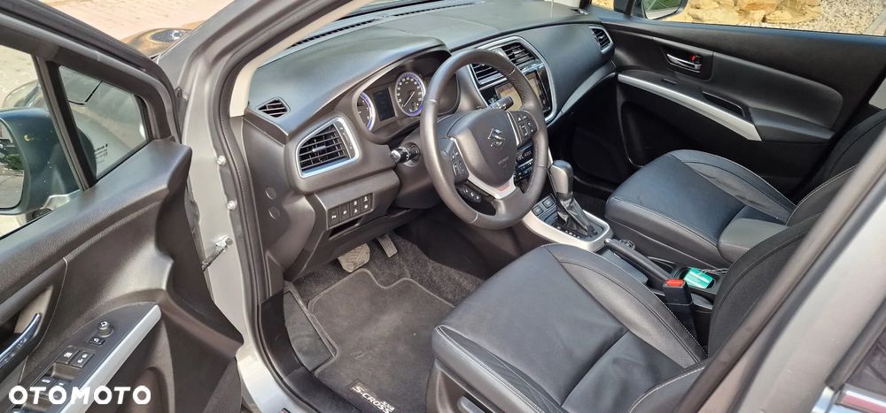 Suzuki SX4 S-Cross 1.4 T Premium 4WD - 7