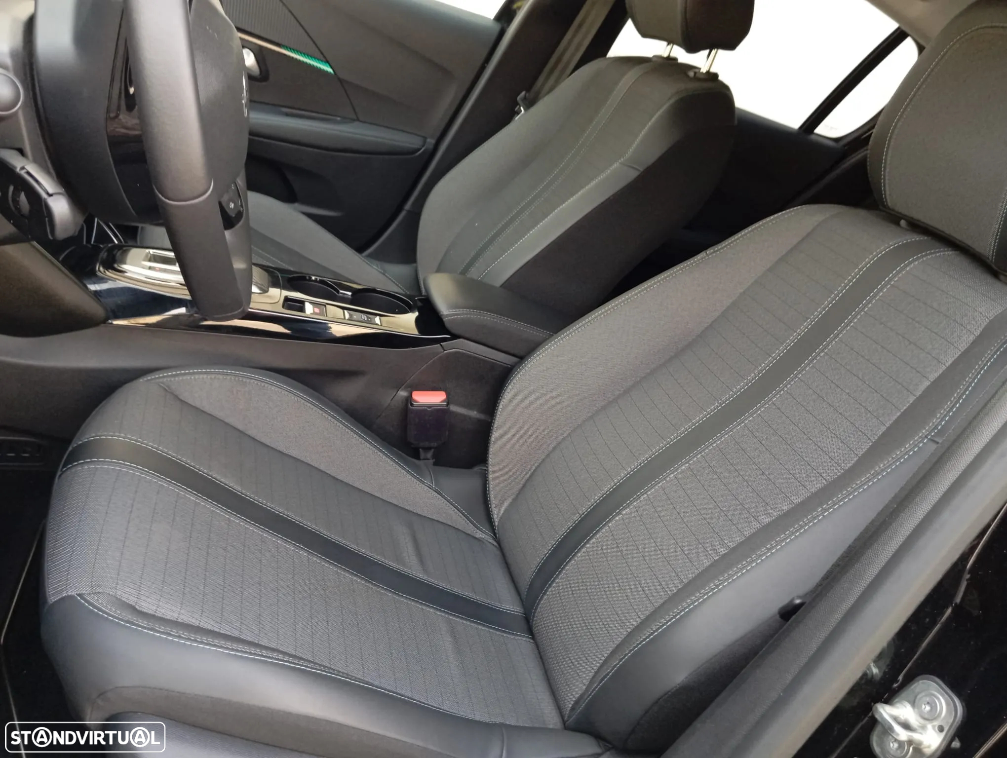 Peugeot e-208 50 kWh Allure Pack - 10