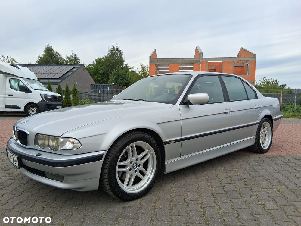 BMW Seria 7 - 1