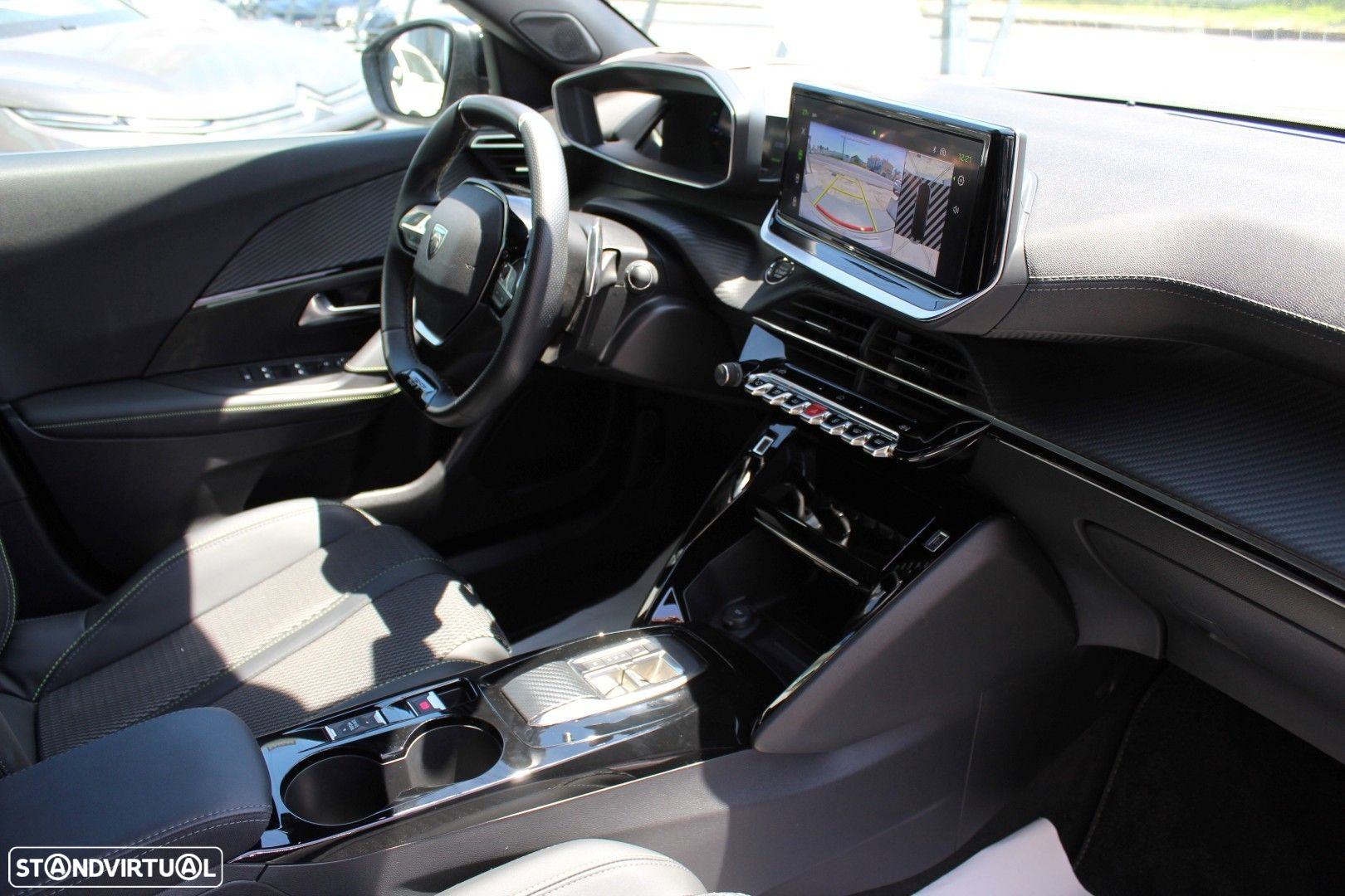 Peugeot 2008 1.2 PureTech GT EAT8 - 18