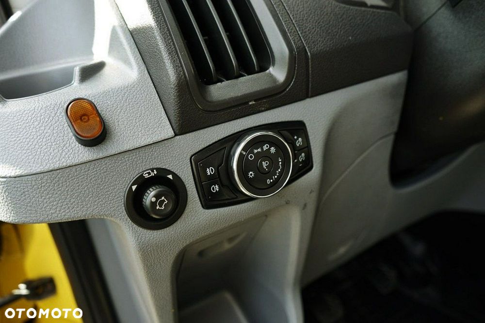 Ford Transit - 17