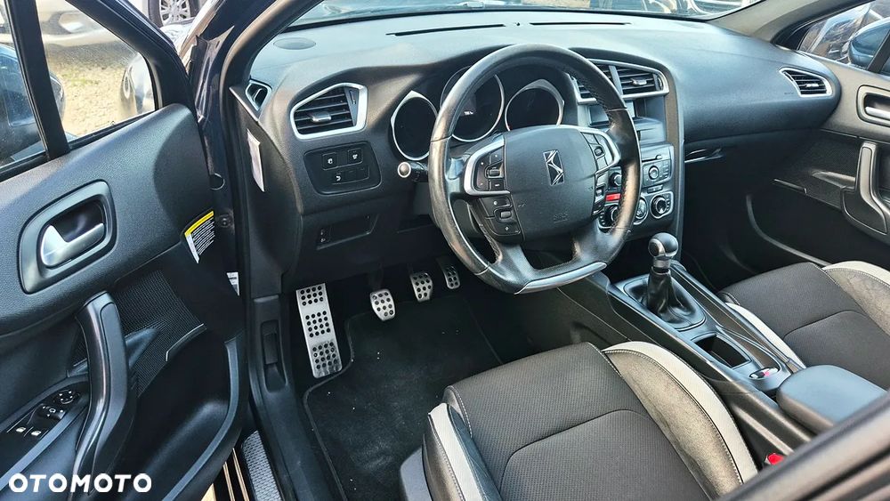 Citroën DS4 1.6 VTi SoChic - 13