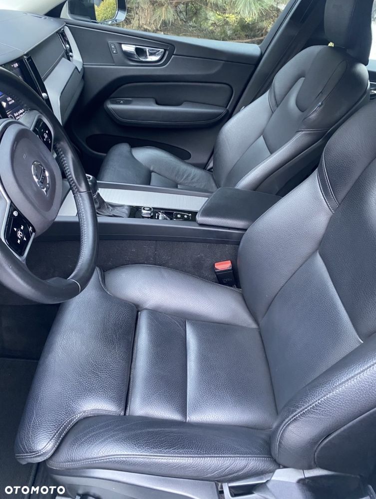 Volvo XC 60 D5 SCR AWD Inscription - 12