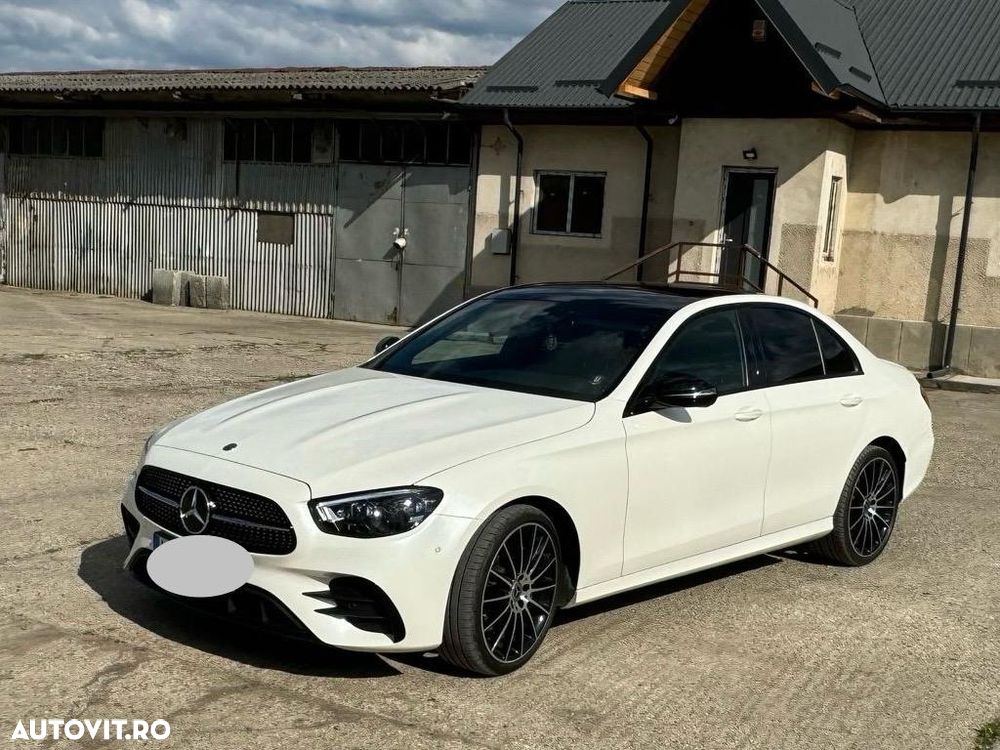 Mercedes-Benz E 220 d 4Matic T 9G-TRONIC AMG Line - 16
